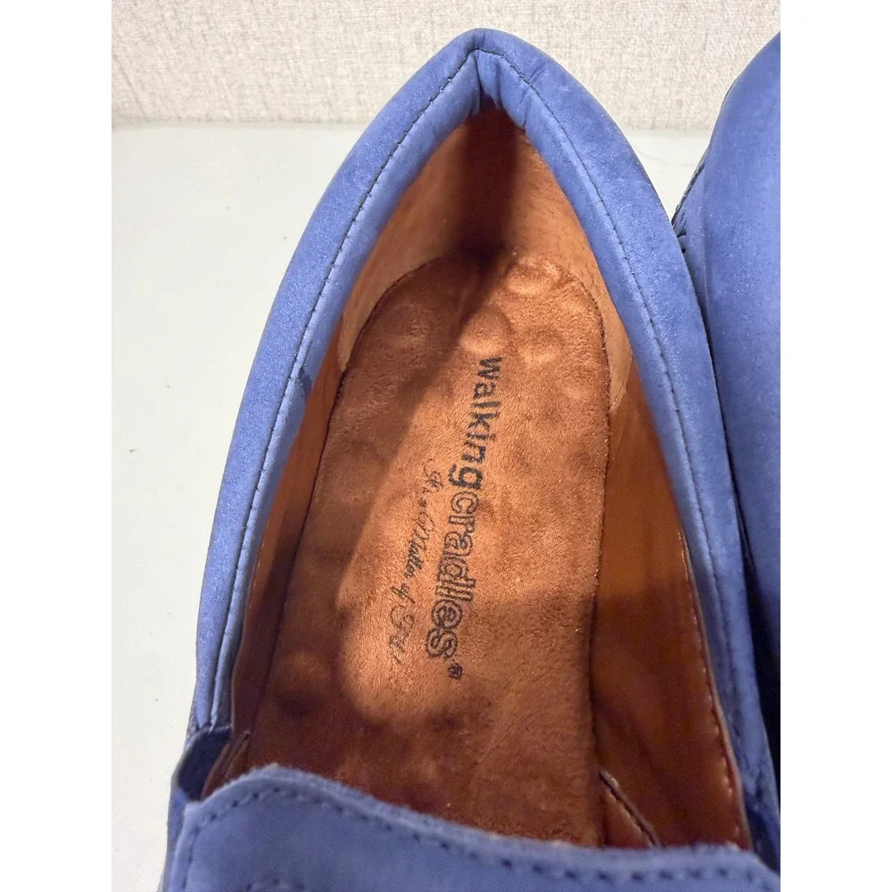 Walking Cradles Womens Blue Laser Cut Leather Slip On‎ Loafers Size 9.5 S Slim